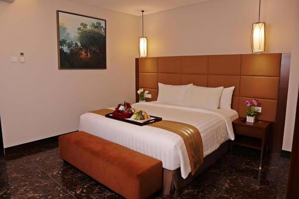 Atrium Premiere Cilacap Exterior foto