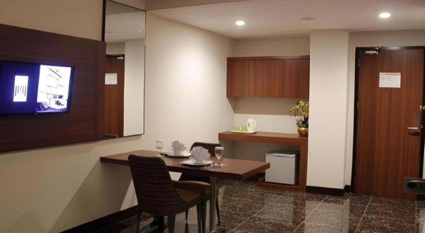 Atrium Premiere Cilacap Exterior foto